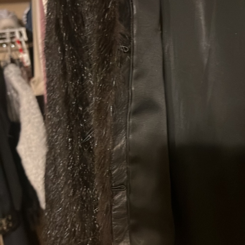 Beautiful! Maison Blanche real mink! Very beautiful with a gorgeous sheen! - Picture 7 of 8